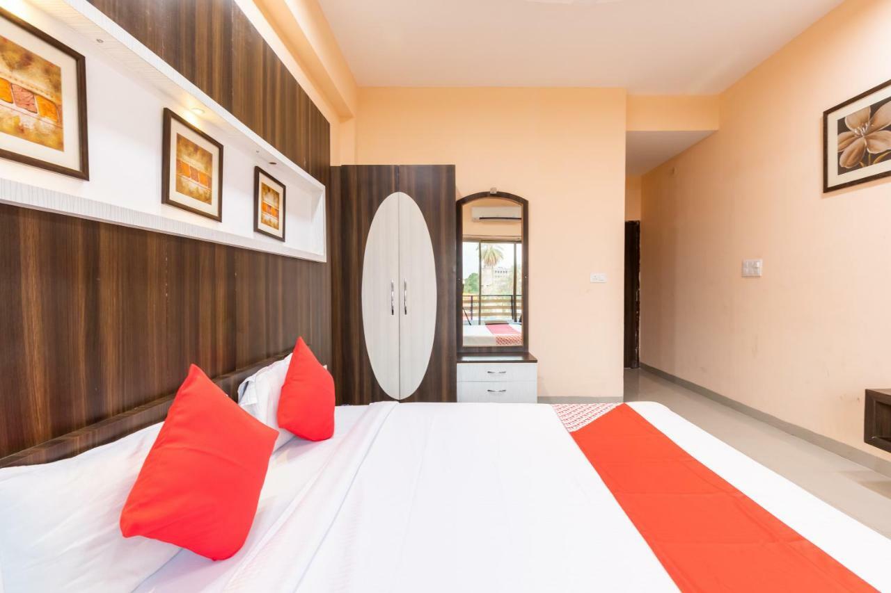 Oyo 42910 Hotel Rudra Palace Ratlām Exterior foto